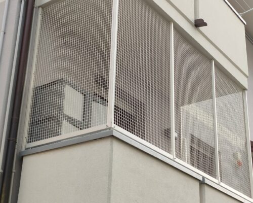 Recinzione gatti per Balconi  La recinzione urbana per gatti